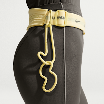 Nike.comにおけるNikeSKIMS ウィメンズ カラビナセットに関するレビュー